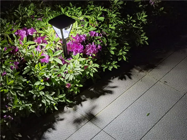 Double CCT. ABS Solar Landscape Lighting Lamp