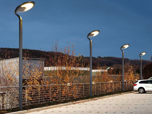 Modern Design Solar Courtyard Light 25W